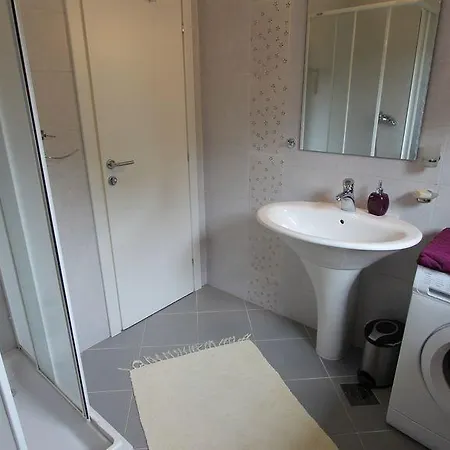 Apartment Malinska 12 * Sveti Vid-Miholjice