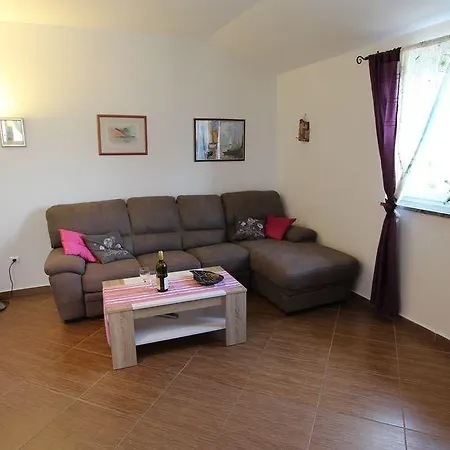 Apartment Malinska 12
