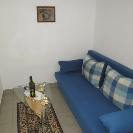 Apartment Malinska 12 *